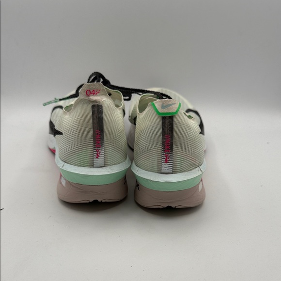 Nike VAPORFLY 4 Men’s 9 S15 RUN - Picture 4 of 8